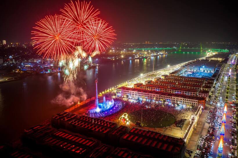 Vinhomes Royal Island đã hình thành cộng đồng cư dân đông đúc, nhịp sống, giao thương sôi động.